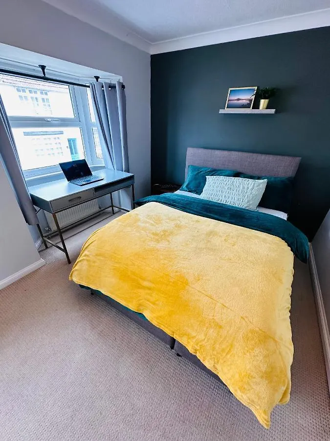 Place2Stay Central Brighton Free Parking 3 Bed House